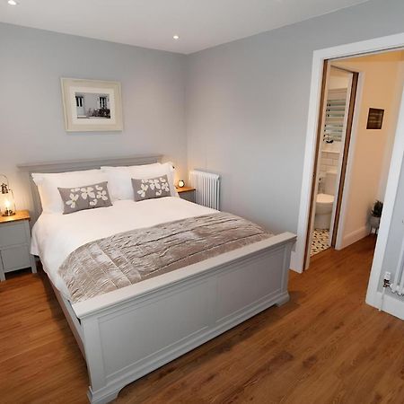 Tucked Away, Beach Access Sleeps 4 The Mumbles Zewnętrze zdjęcie